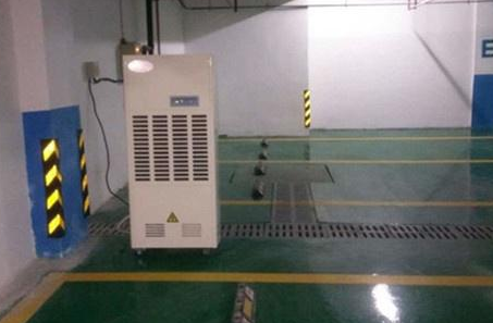 地下車(chē)庫(kù)潮濕怎么辦？