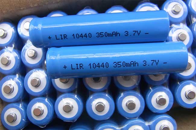 鋰電池生產(chǎn)車間濕度怎么控制？鋰電池車間用除濕機(jī)